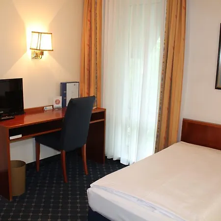 فندق Aida Budget Hotel 2*