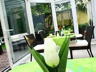 ホテル Aida Budget Hotel 2*